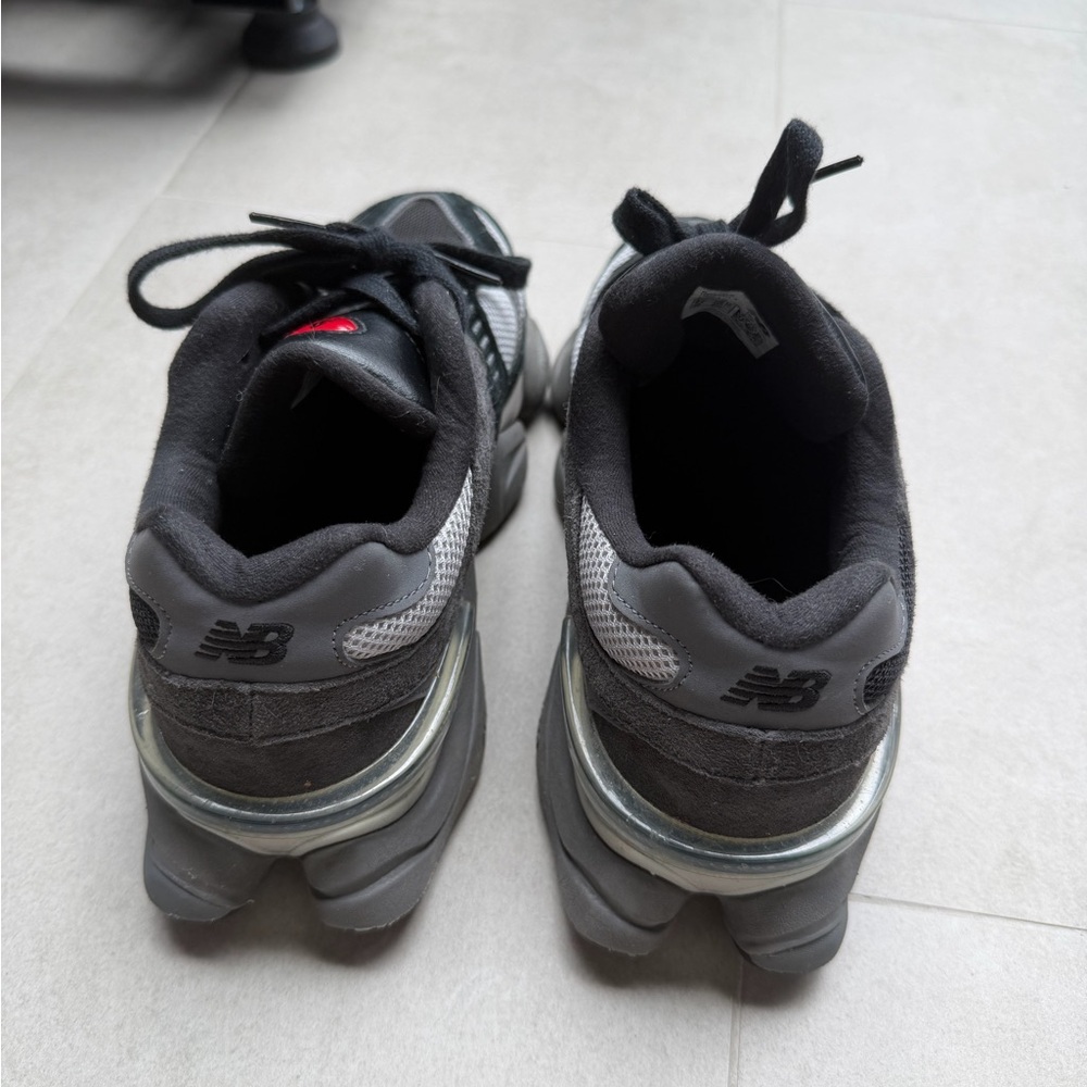 New Balance Men's Black and Gray Sneakers - Picture 4 of 5